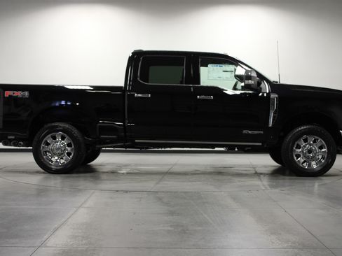 New 2025 Ford F250 King Ranch w/ Chrome Package image 3