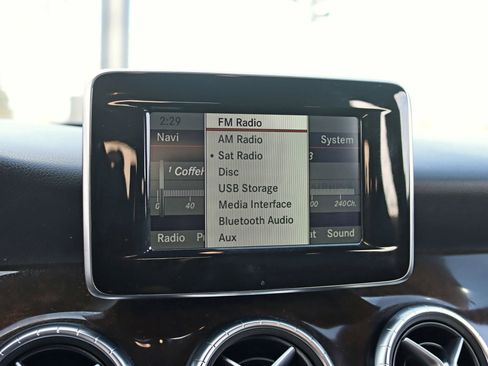 Used 2014 Mercedes-Benz CLA 250 4MATIC image 20