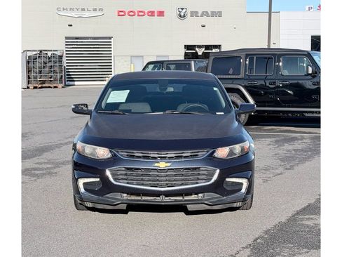 Used 2016 Chevrolet Malibu LT image 3