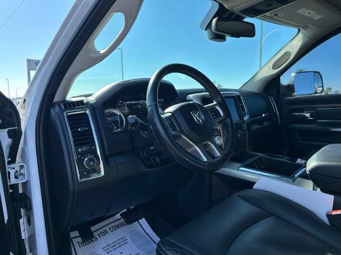 Used 2015 RAM 1500 Laramie w/ Convenience Group AWD/4WD image 15