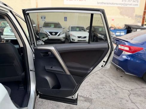 Used 2013 Toyota RAV4 XLE image 26