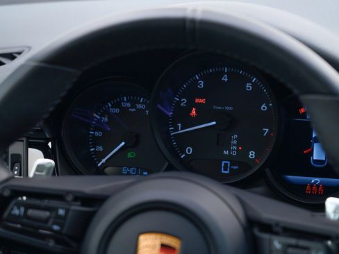 Certified 2025 Porsche Macan image 19