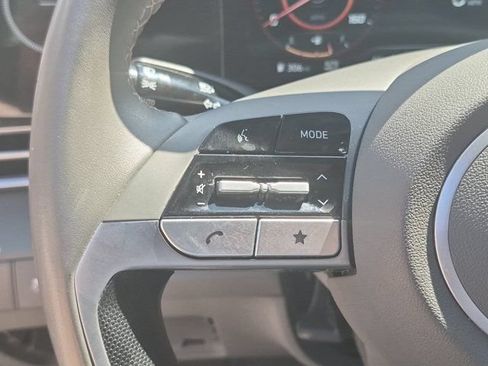 Used 2025 Hyundai Elantra SEL FWD image 21