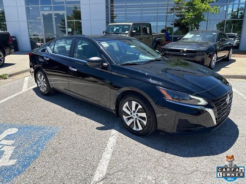 Used 2024 Nissan Altima 2.5 S FWD image 35