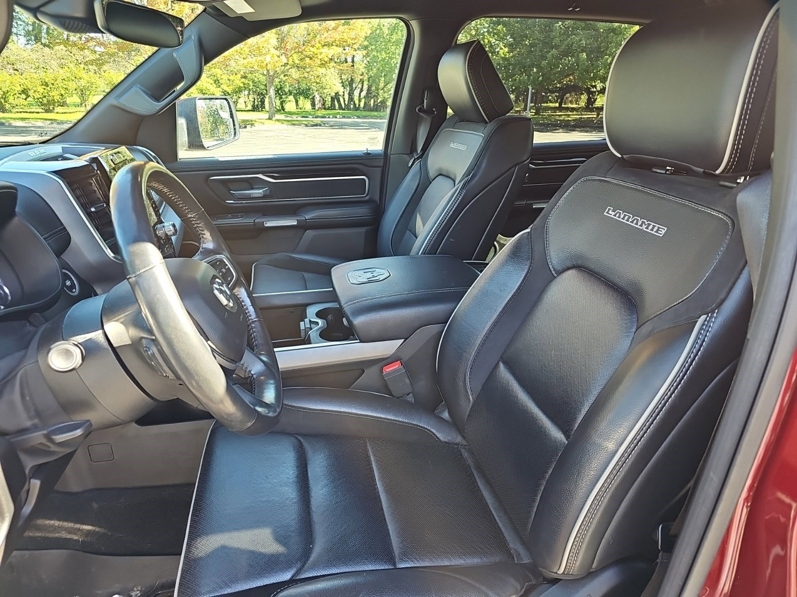 Used 2021 RAM 1500 Laramie w/ Sport Appearance Package AWD/4WD image 19