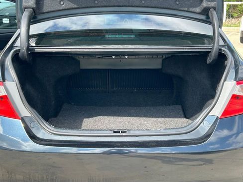 Used 2016 Toyota Camry LE image 14