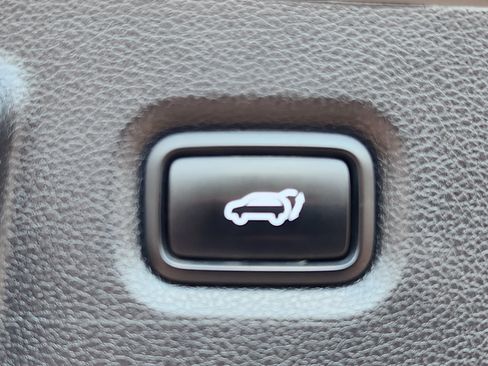 Used 2021 Hyundai Santa Fe Limited AWD/4WD image 14