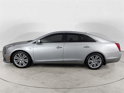 Used 2018 Cadillac XTS Luxury image 2