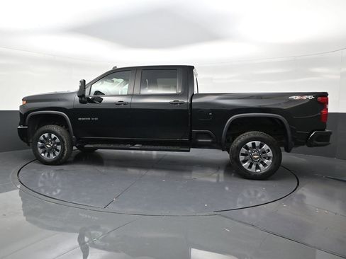 Used 2025 Chevrolet Silverado 2500 Custom w/ Custom Value Package AWD/4WD image 2