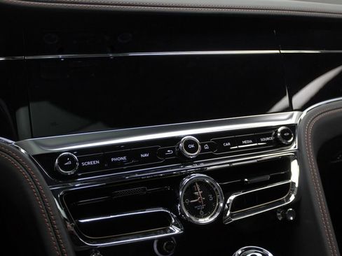 Used 2022 Bentley Flying Spur V8 AWD/4WD image 13