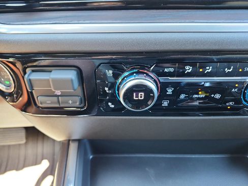 New 2026 GMC Sierra 1500 SLT w/ SLT Premium Plus Package AWD/4WD image 19