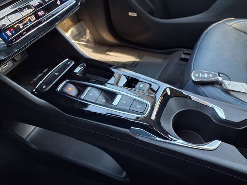 Used 2023 Chevrolet Bolt EUV Premier w/ Sun & Sound Package image 11