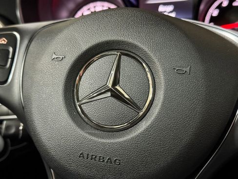 Used 2019 Mercedes-Benz GLC 300 4MATIC image 23