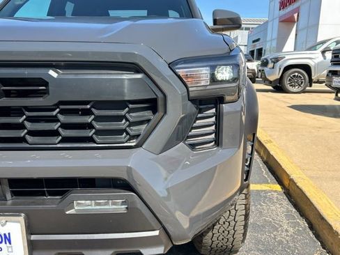 Used 2024 Toyota Tacoma TRD Off-Road AWD/4WD image 3