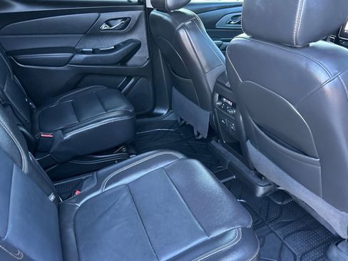 Used 2021 Chevrolet Traverse Premier image 20
