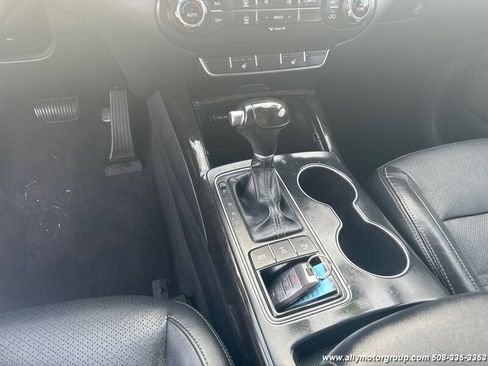 Used 2018 Kia Sorento EX image 16