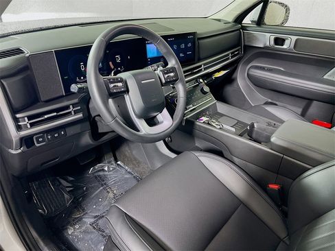 Used 2025 Hyundai Santa Fe SEL image 10