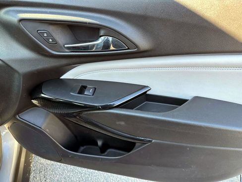 Certified 2025 Chevrolet Trax LT image 9