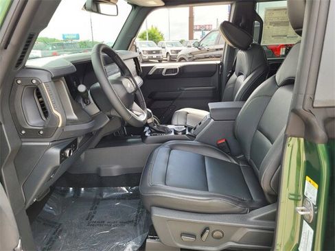 New 2025 Ford Bronco Badlands image 5
