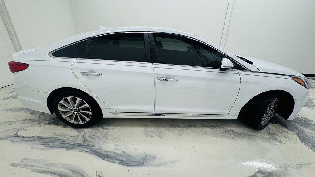 Used 2016 Hyundai Sonata Sport w/ Option Group 02 FWD image 9