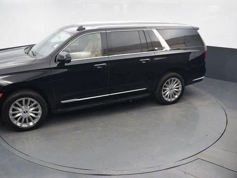 Used 2023 Cadillac Escalade ESV Premium Luxury AWD/4WD image 42