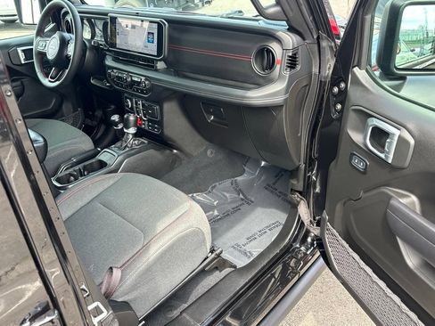Used 2024 Jeep Wrangler Unlimited Rubicon w/ Safety Group AWD/4WD image 26