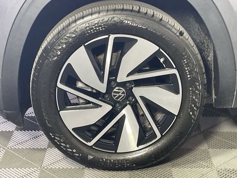 Used 2025 Volkswagen Atlas SE image 10