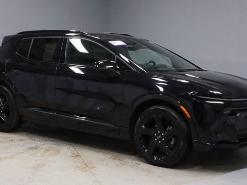 Used 2024 Chevrolet Equinox EV RS image 1