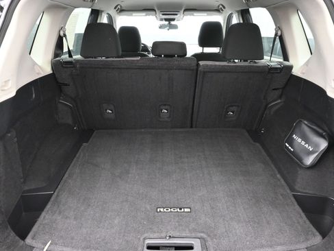 Used 2023 Nissan Rogue SV image 22