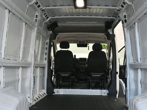 Used 2024 RAM ProMaster 2500 w/ Convenience Group FWD image 12