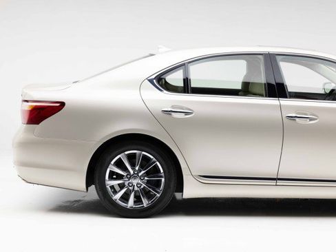 Used 2012 Lexus LS 460 w/ Luxury Value Edition image 21