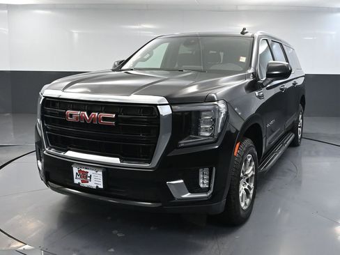 Used 2024 GMC Yukon XL SLE image 11