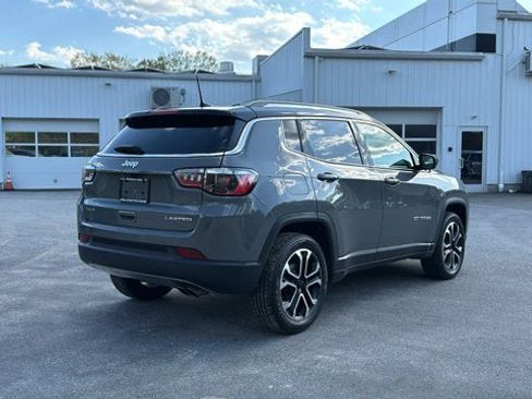 Used 2022 Jeep Compass Limited w/ Sun and Sound Group AWD/4WD image 6
