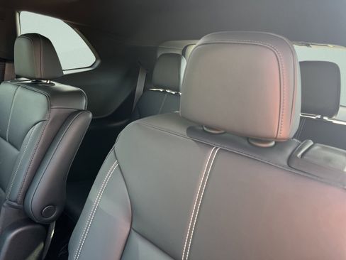 New 2026 GMC Acadia Elevation image 24