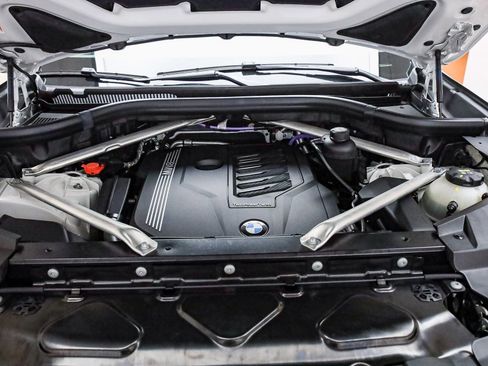 Used 2022 BMW X5 sDrive40i w/ Parking Assistance Package image 29