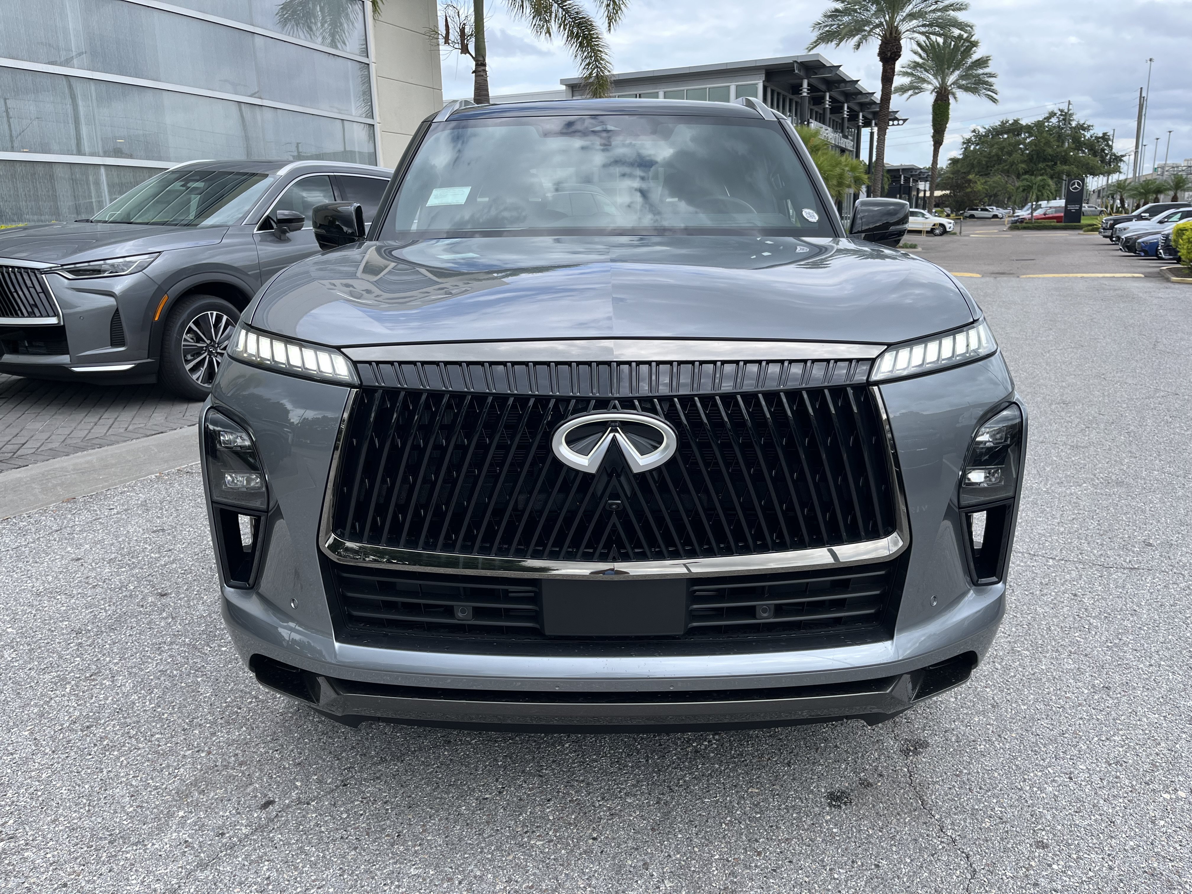 New 2027 INFINITI QX80 Autograph w/ Premium Cargo Package AWD/4WD image 8