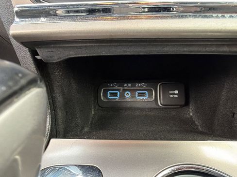 Used 2021 Jeep Grand Cherokee Laredo image 24