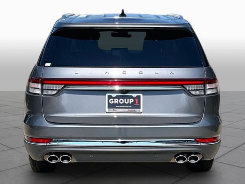 Used 2024 Lincoln Aviator Reserve AWD/4WD image 8