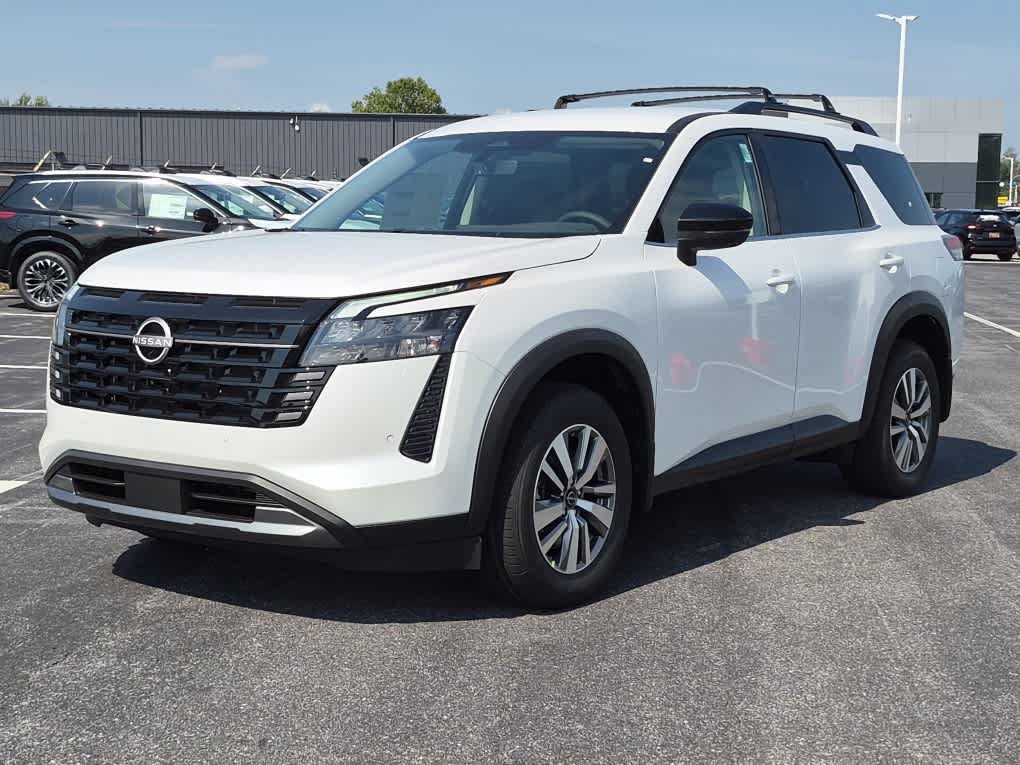 New 2026 Nissan Pathfinder SL AWD/4WD image 1