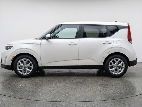 Used 2025 Kia Soul LX w/ LX Technology Package FWD image 5