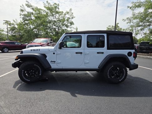 Used 2022 Jeep Wrangler Unlimited Sport AWD/4WD image 16
