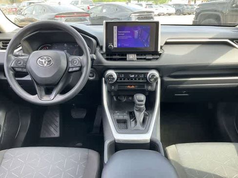 Certified 2025 Toyota RAV4 XLE FWD image 18