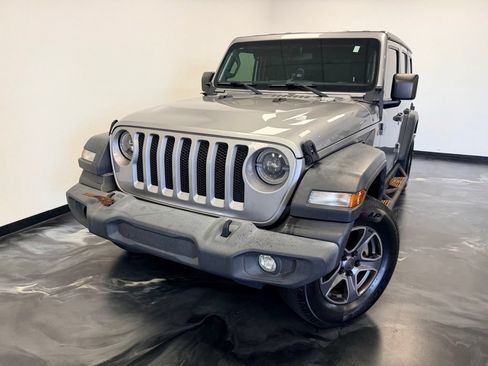 Used 2018 Jeep Wrangler Unlimited Sport S AWD/4WD image 18