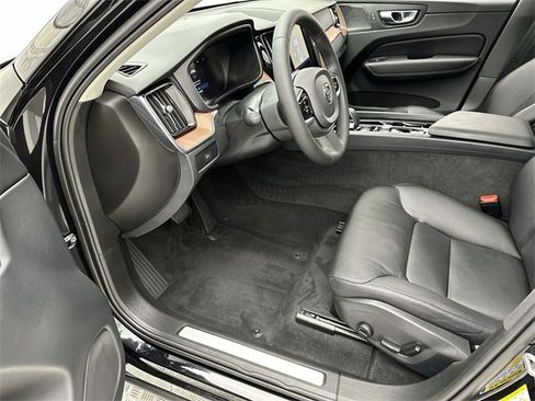 Certified 2023 Volvo XC60 B5 Plus w/ Climate Package image 11