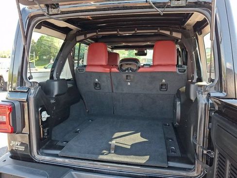 Certified 2024 Jeep Wrangler Unlimited Rubicon 392 AWD/4WD image 36