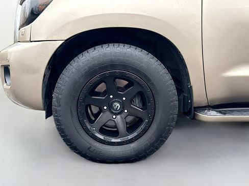 Used 2008 Toyota Sequoia Platinum image 33