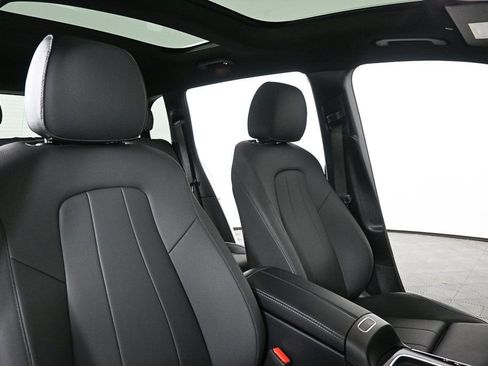 Used 2025 Mercedes-Benz GLB 250 image 22