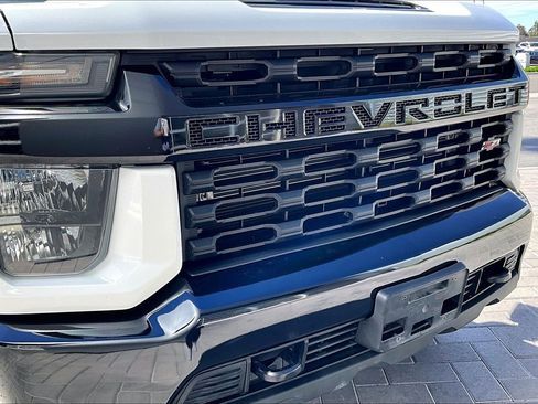 Used 2020 Chevrolet Silverado 2500 LT w/ Z71 Off-Road Package image 29