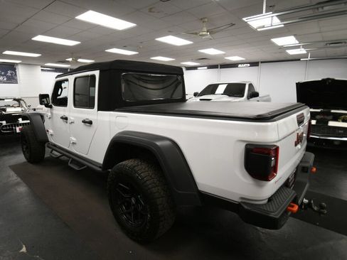 Used 2024 Jeep Gladiator Mojave w/ Technology Group AWD/4WD image 6