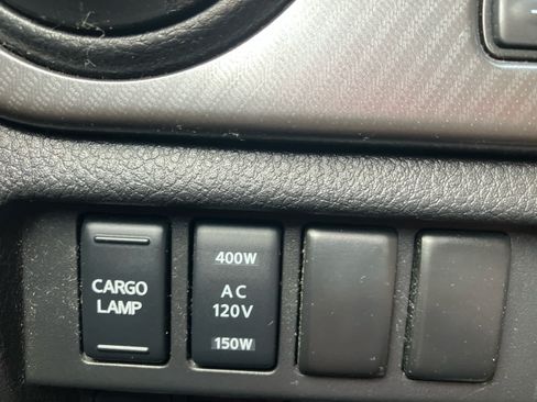 Used 2021 Nissan Titan PRO-4X w/ Pro-4x Convenience Package AWD/4WD image 16
